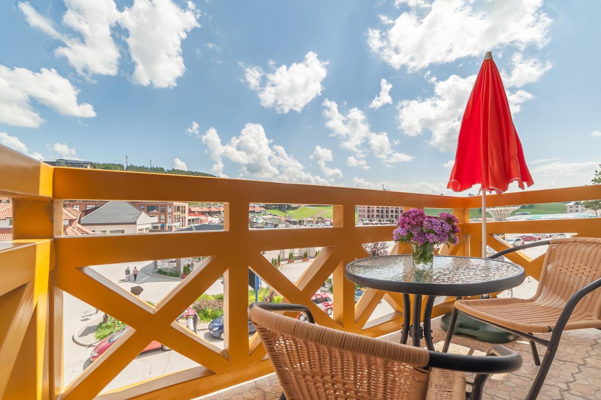 Apartment Maksi-Centar 兹拉蒂博尔 外观 照片