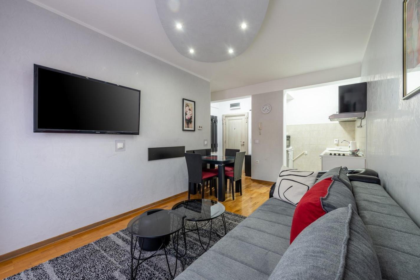 Apartment Maksi-Centar 兹拉蒂博尔 外观 照片
