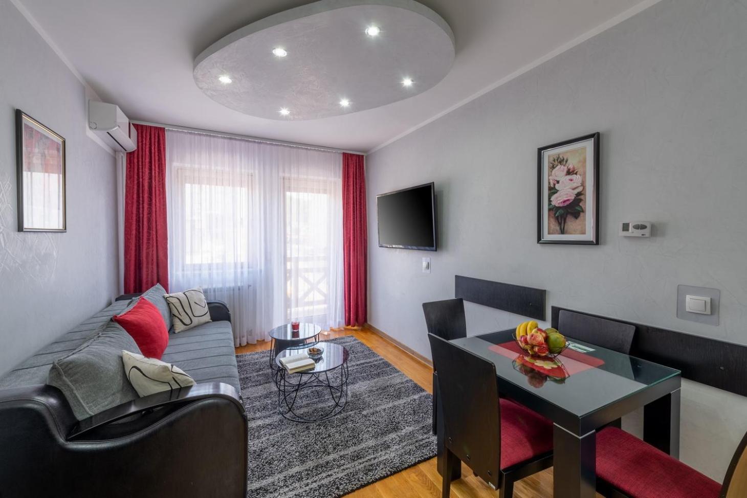 Apartment Maksi-Centar 兹拉蒂博尔 外观 照片